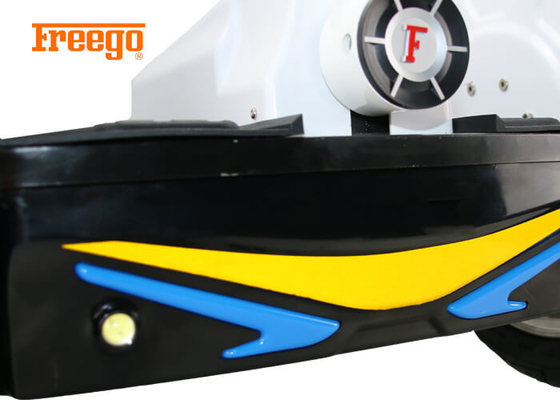 Scooter Stand Up Bermotor 2 Roda Kecil, Skuter Cerdas Balancing Roda Mandiri