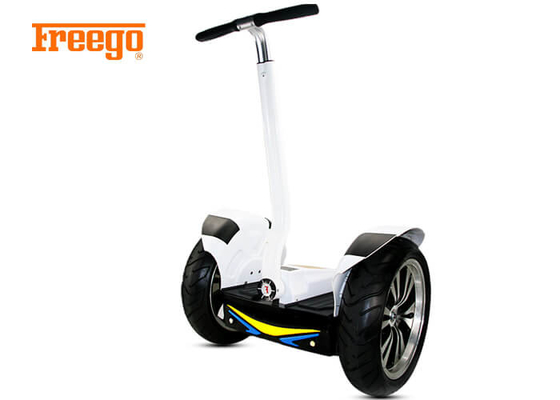 1000W * 2 Putih Self Balancing Electric Scooter Tombol Kontrol 3-5H Waktu Pengisian